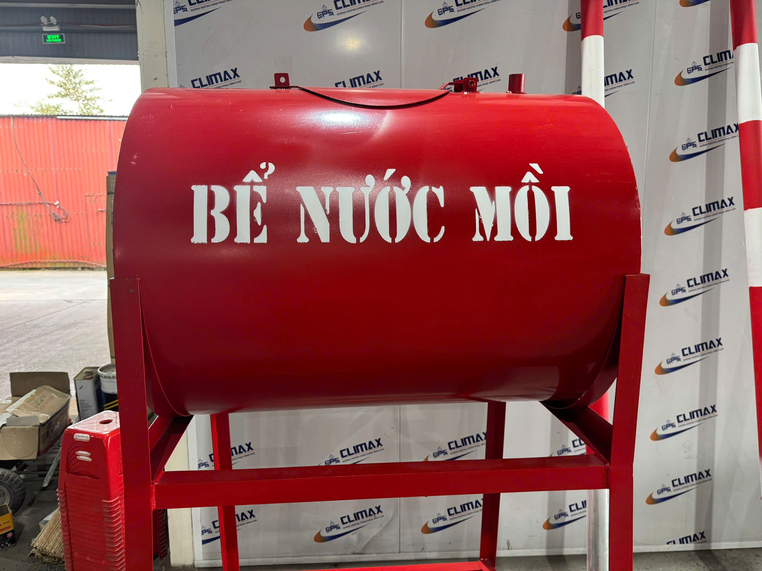 Bể nước mồi